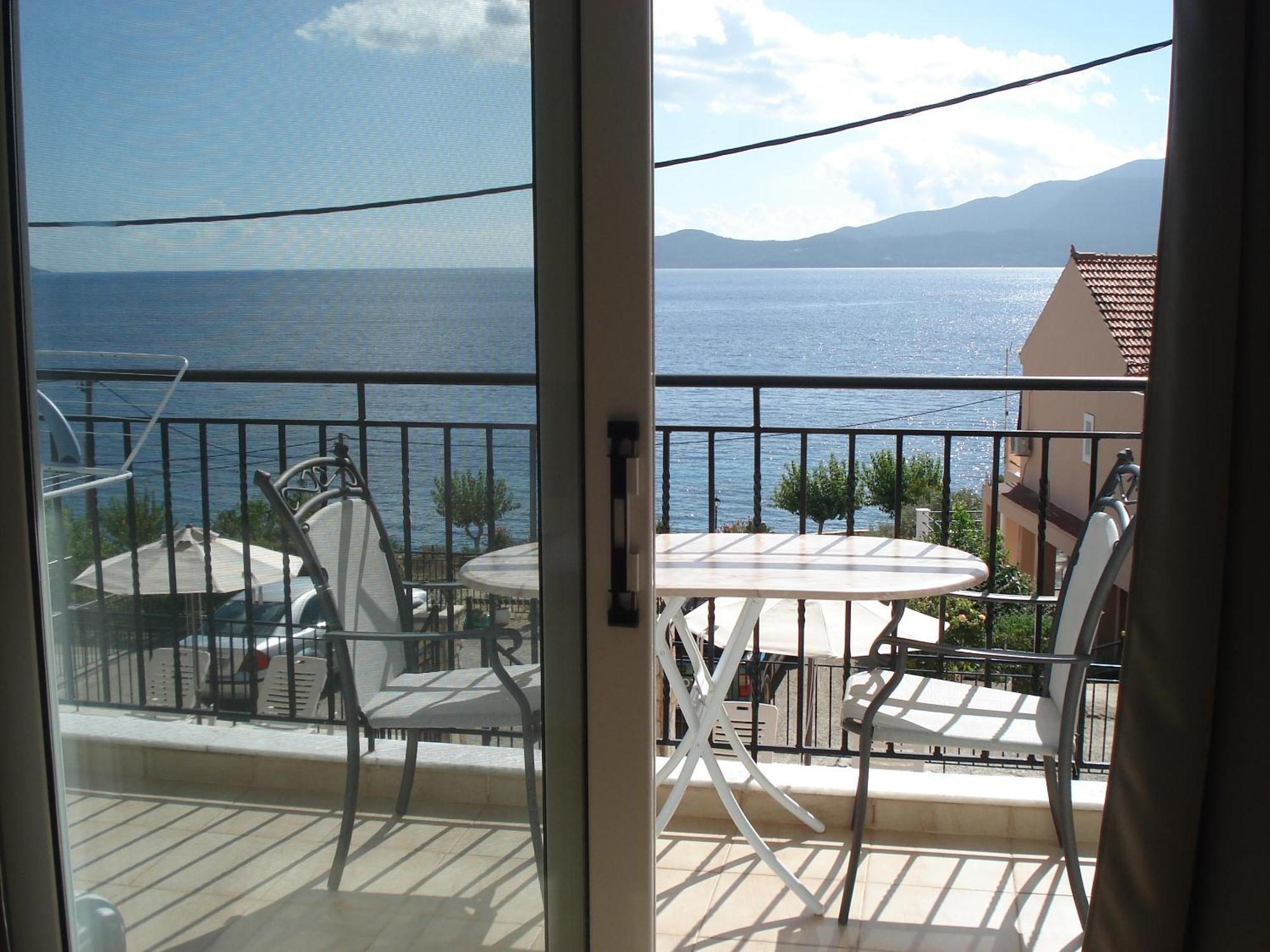 Mema'S Apartment Agia Efimia Luaran gambar