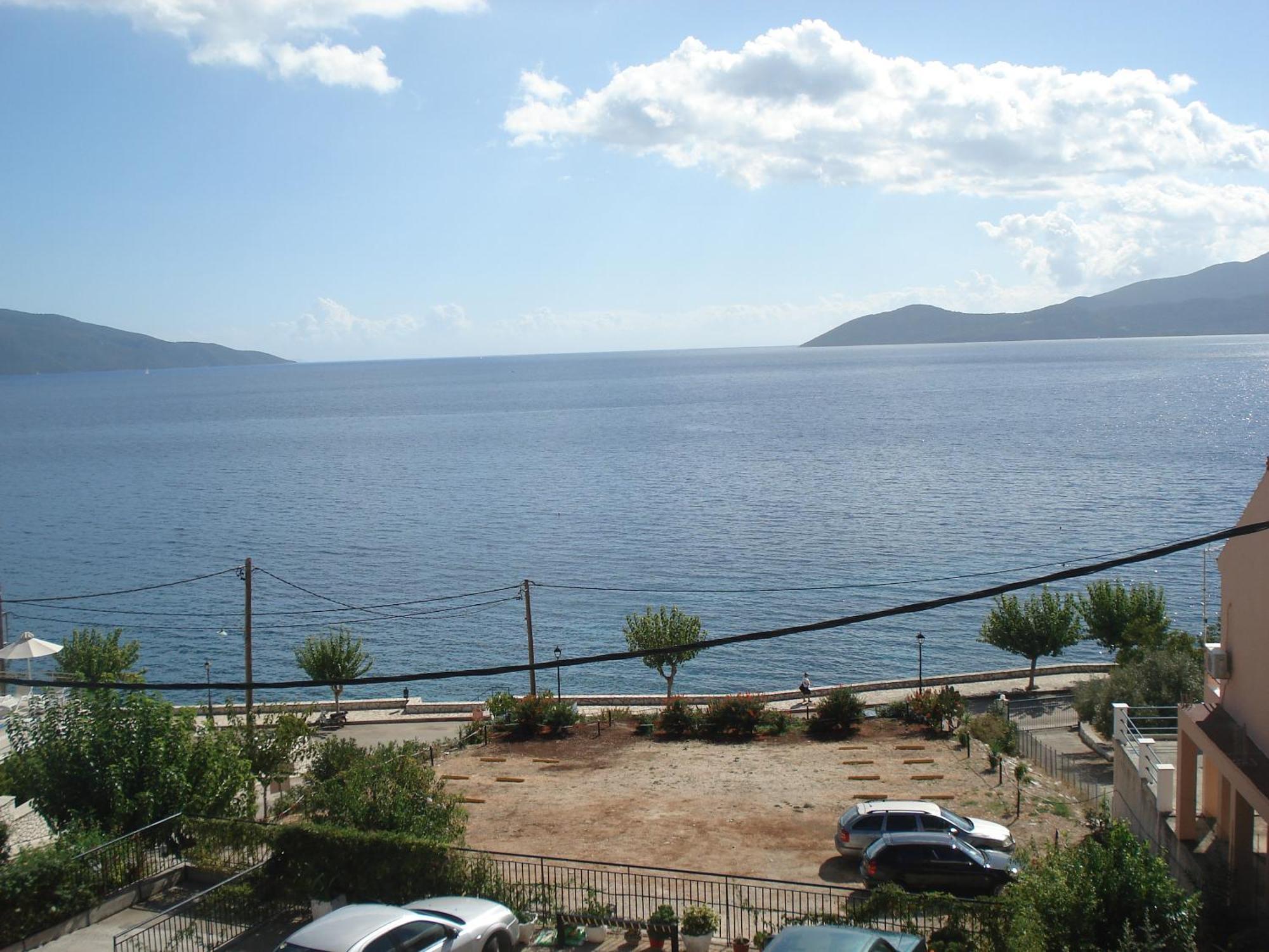 Mema'S Apartment Agia Efimia Luaran gambar