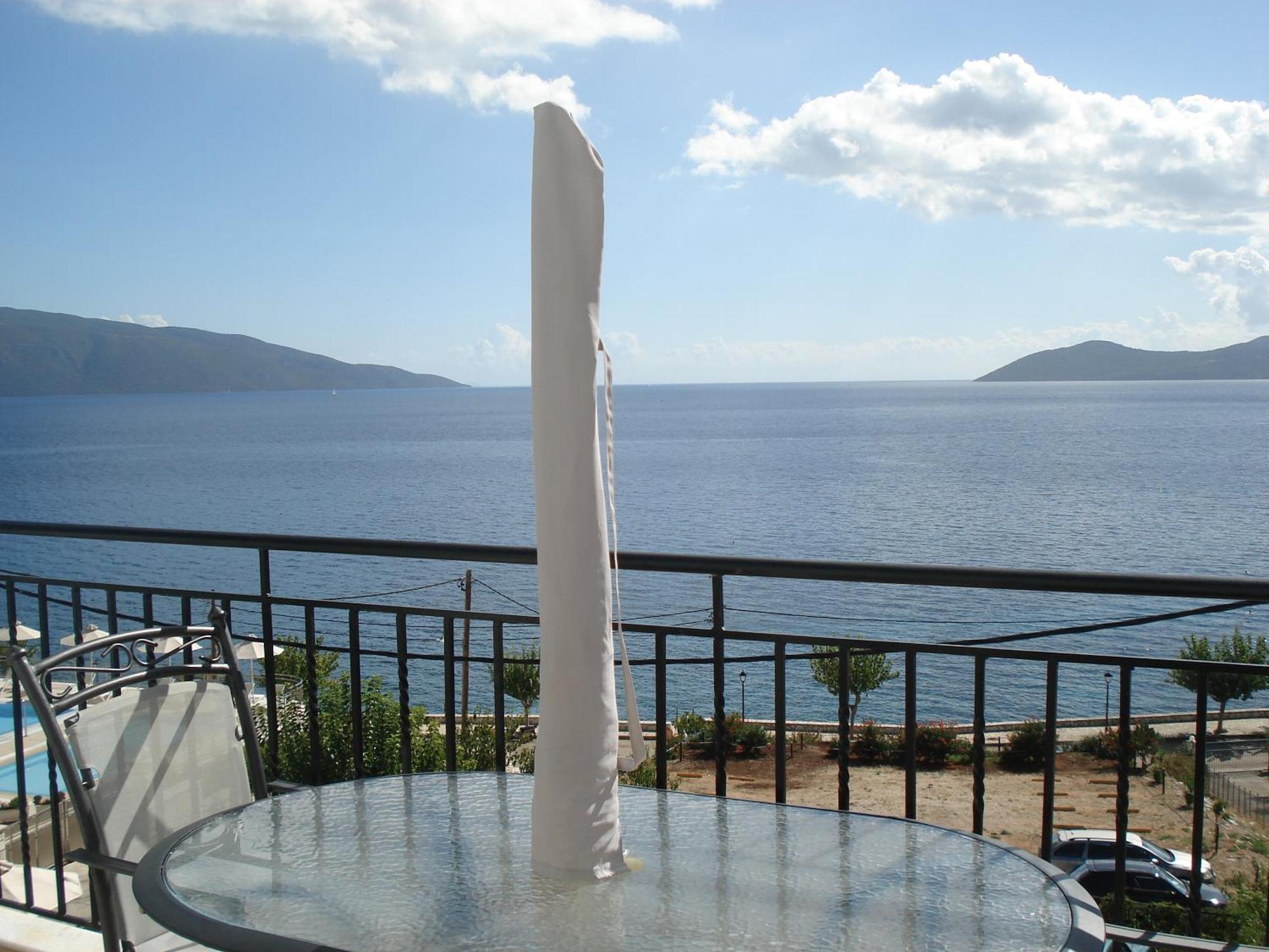 Mema'S Apartment Agia Efimia Luaran gambar