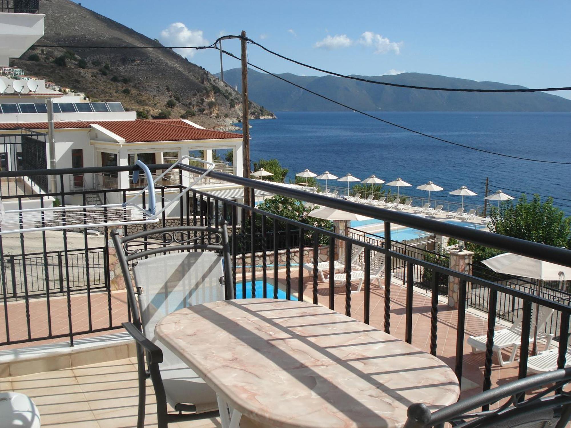 Mema'S Apartment Agia Efimia Luaran gambar
