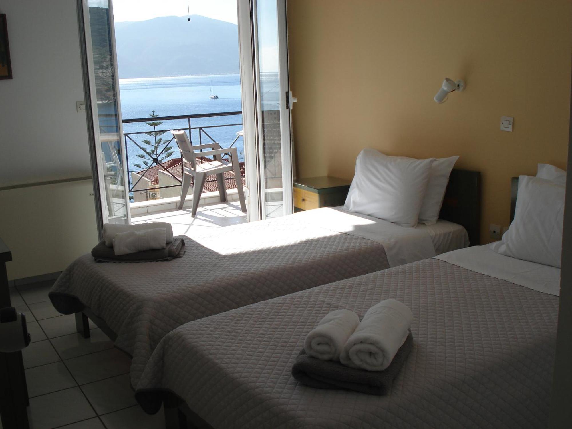 Mema'S Apartment Agia Efimia Bilik gambar