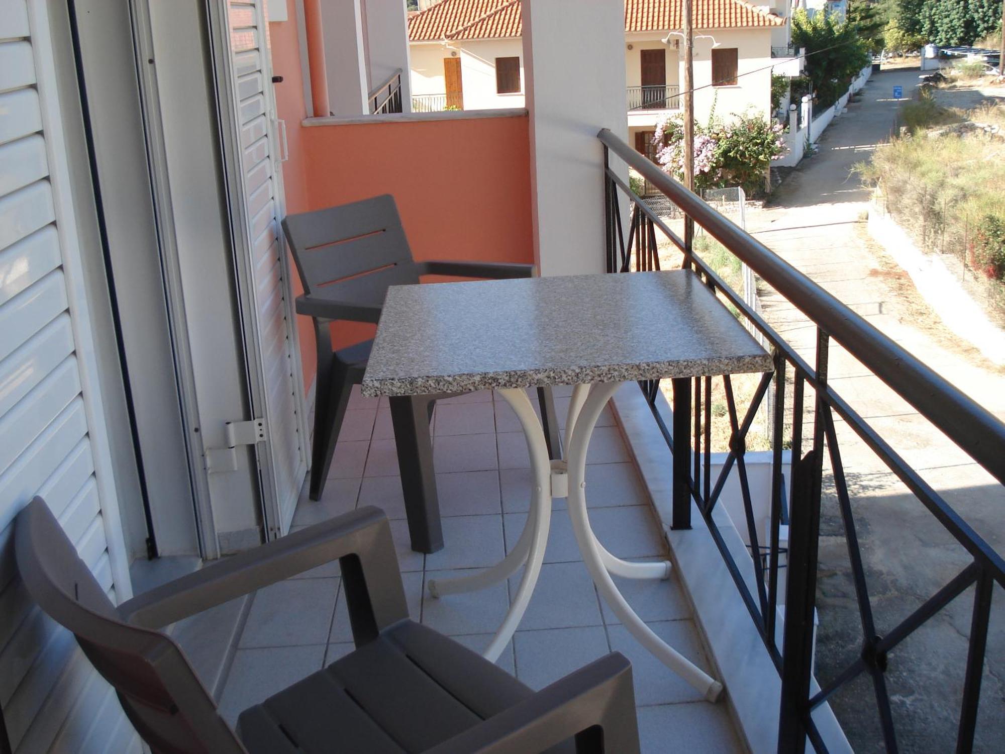 Mema'S Apartment Agia Efimia Bilik gambar