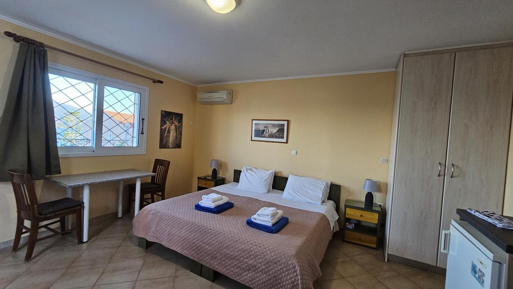 Mema'S Apartment Agia Efimia Bilik gambar
