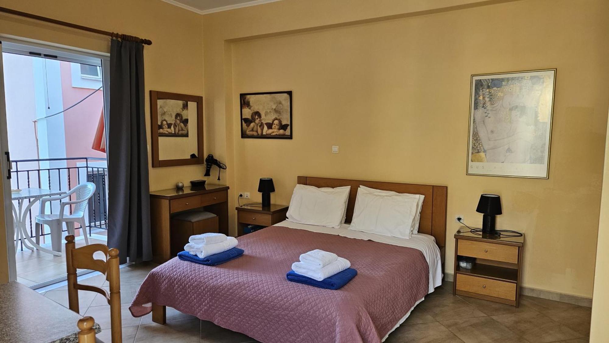 Mema'S Apartment Agia Efimia Bilik gambar
