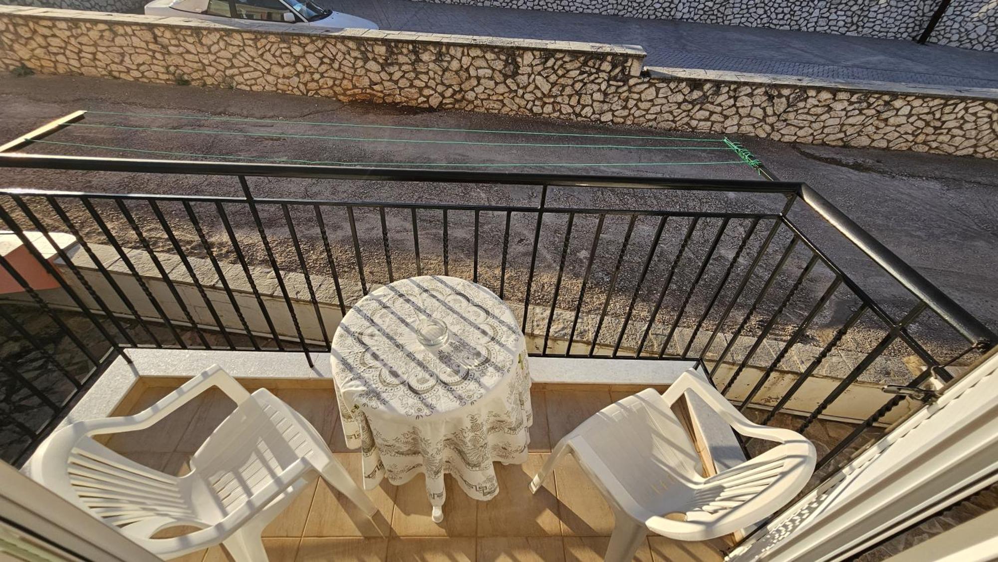 Mema'S Apartment Agia Efimia Bilik gambar